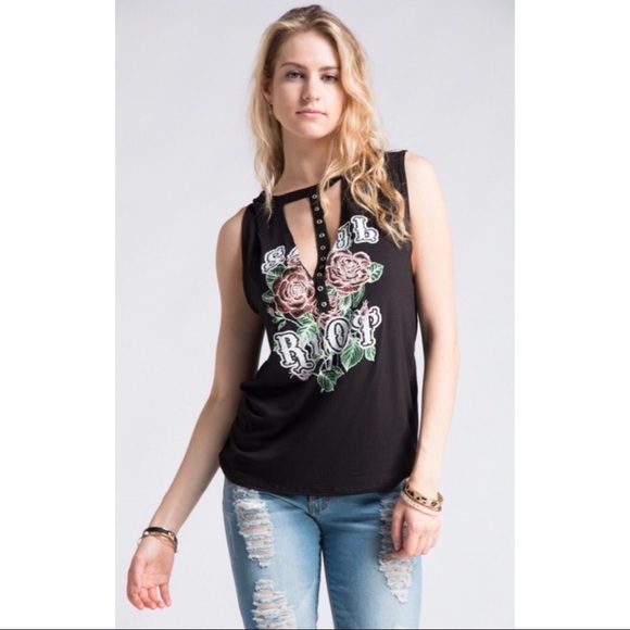 Black Graphic Front Choker Neck Tank - Picture 5 of 7